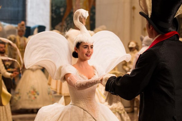 lily-collins-snow-white-movie-image