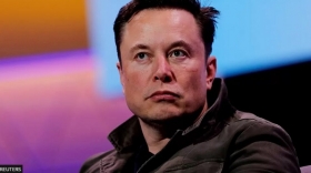 Elon Musk: Twitter locks staff out of offices until next week